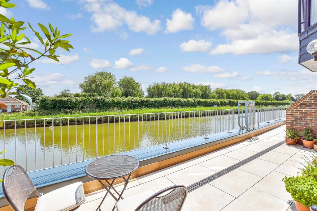 Balcony / Terrace