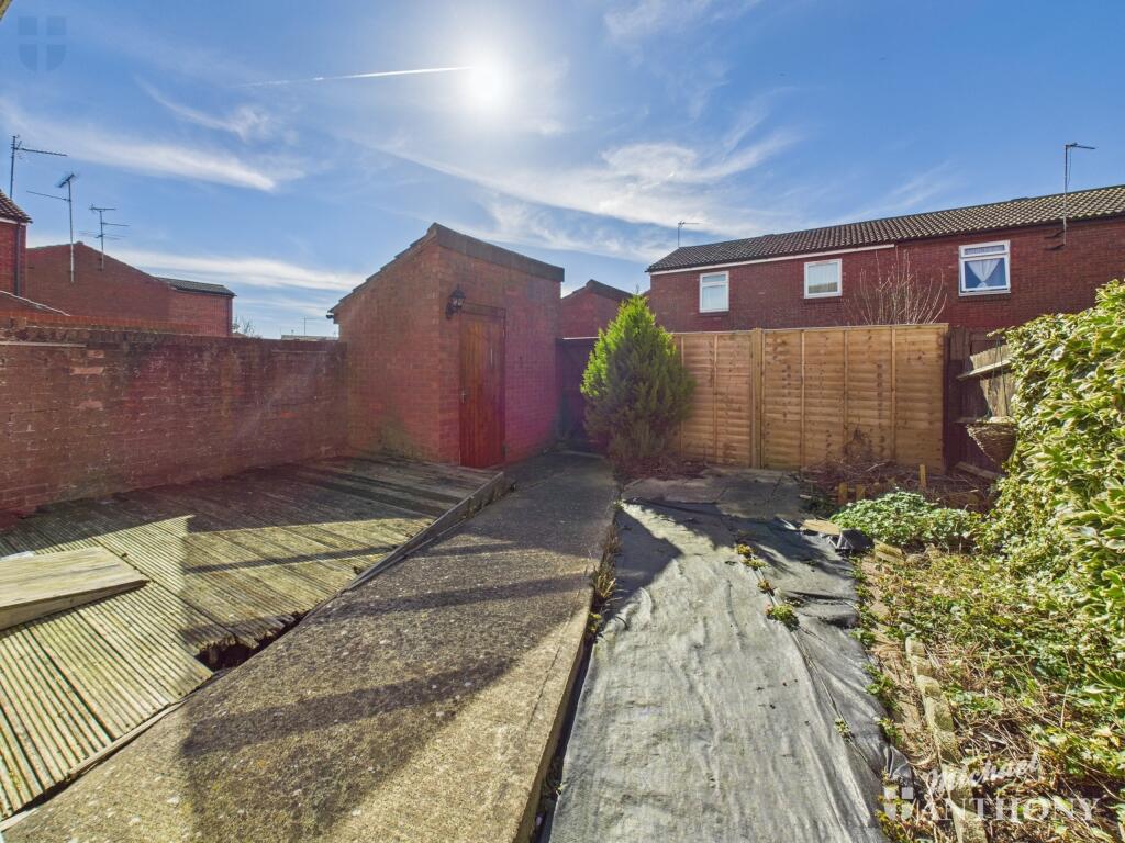 CAM03852G0-PR0213-STILL010