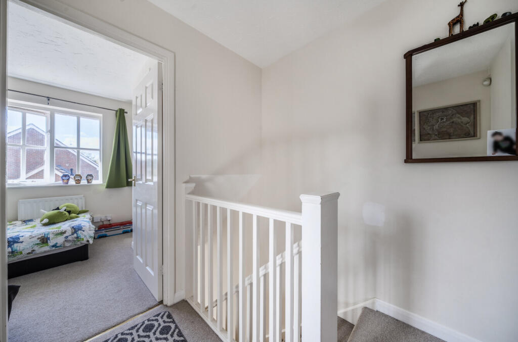 1347991-14-68bed5...