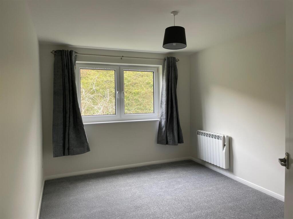 Bedroom.jpg