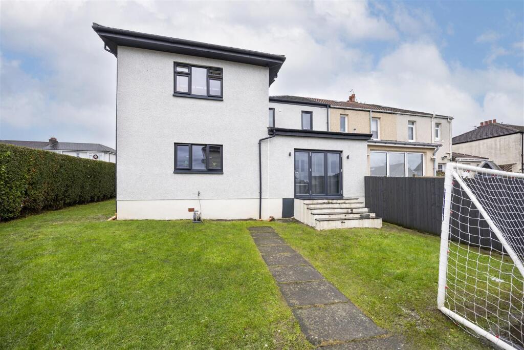 48_BAUFORT_GARDENS_BISHOPBRIGGS_006.JPG