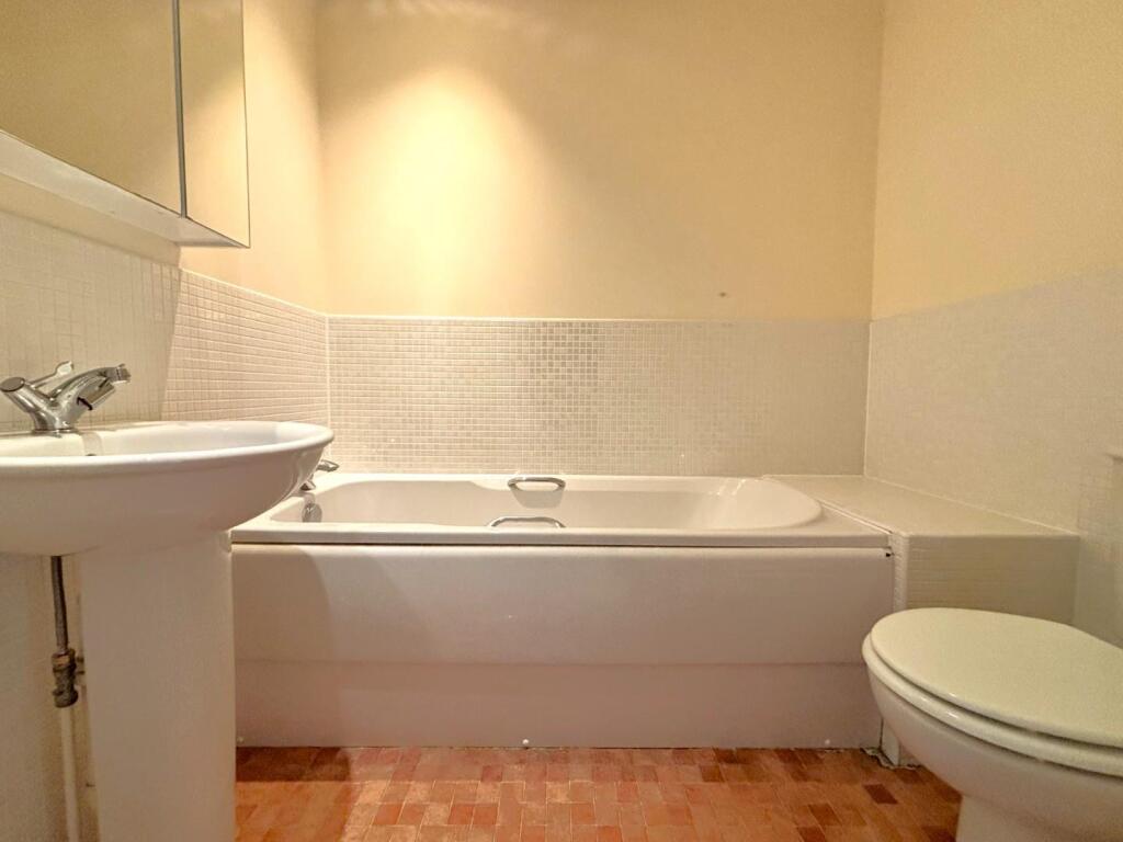 Bathroom.jpeg