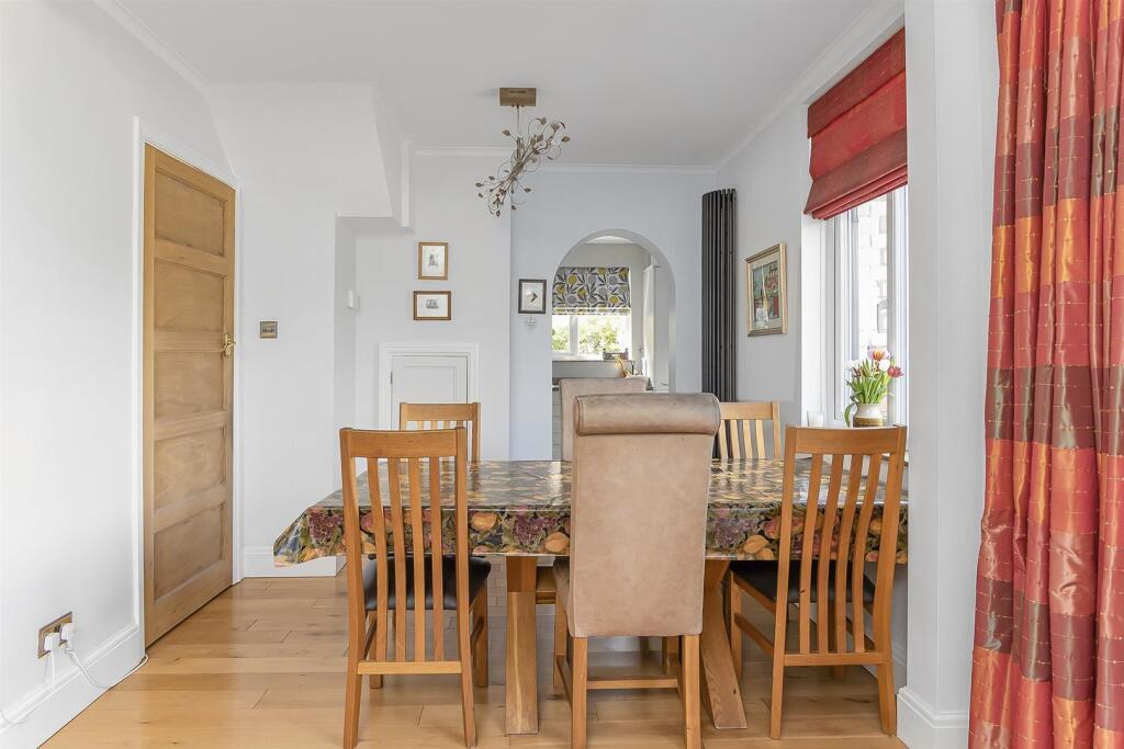 12 Longrood Road (22).jpg