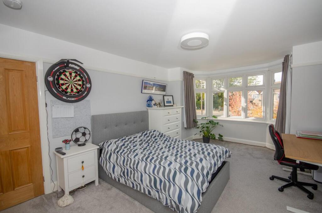 Bedroom two pic 3.jpg