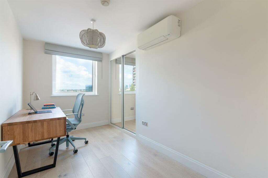 Oyster Wharf 151 Ph17.jpg