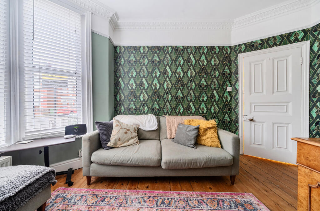 1388383-17-693830...