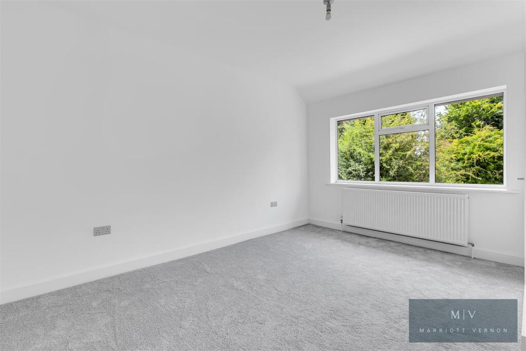 Crest Road 18 MV-7.jpg