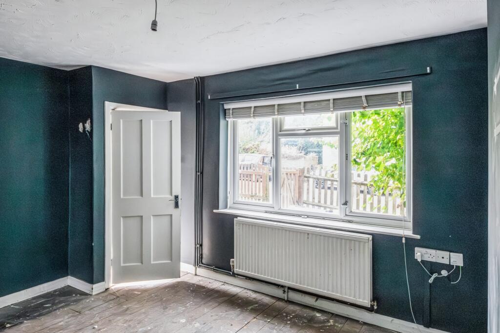 134 Wood Lane, Chippenham, Wiltshire, SN15 3DZ