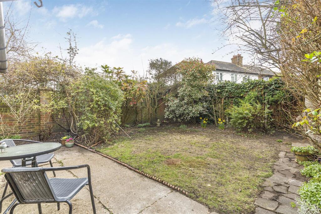 James_anderson-63_lower_richmond_road-sw14__21_.jp