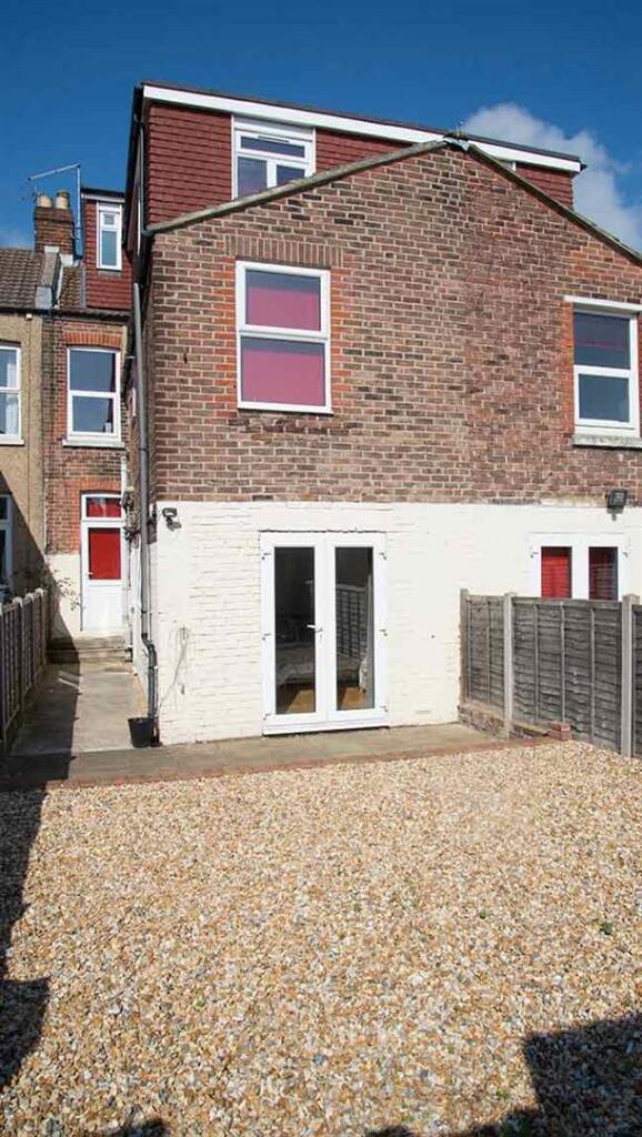 6-bed-student-house-britannia-rd-north-2-portsmout