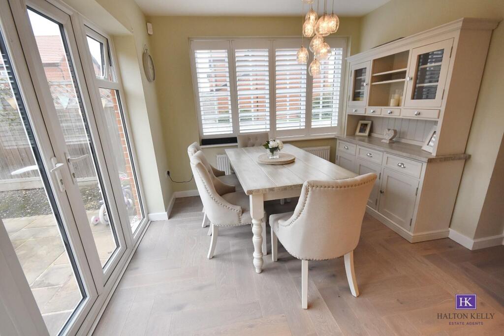 KITCHEN/DINER