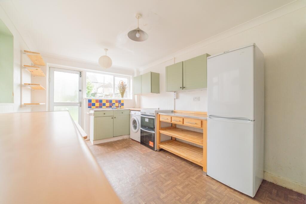 Call 02920 454555 to secure your viewing_9