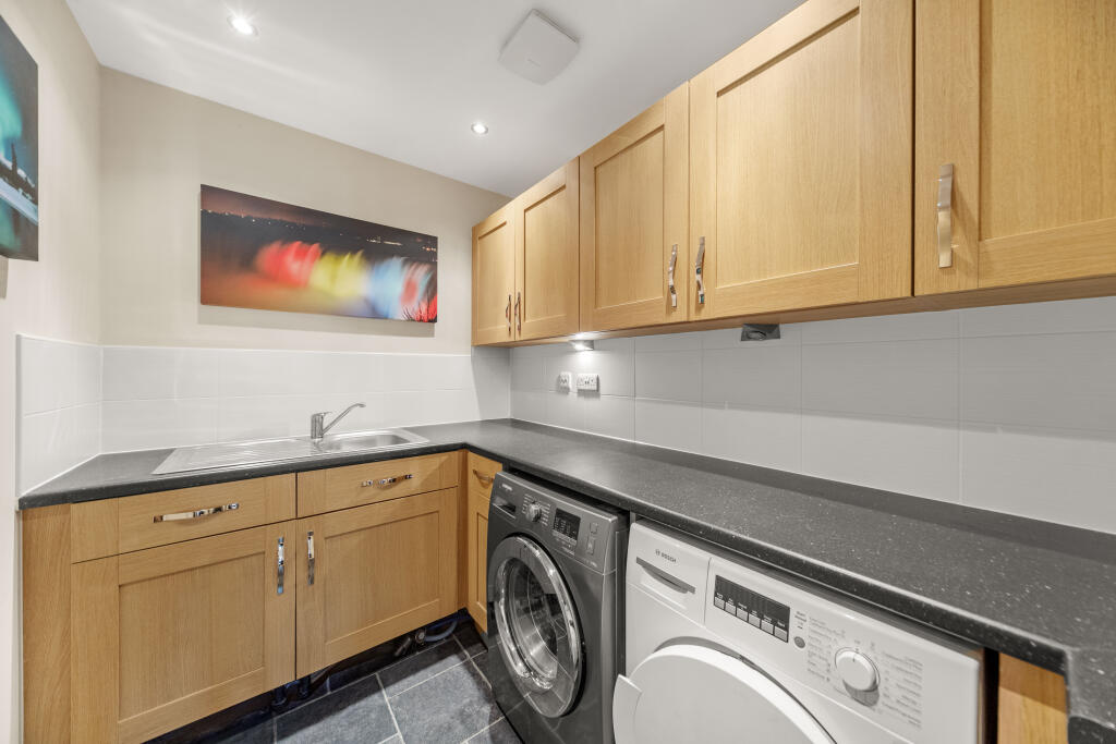 Utility room (ground floor)