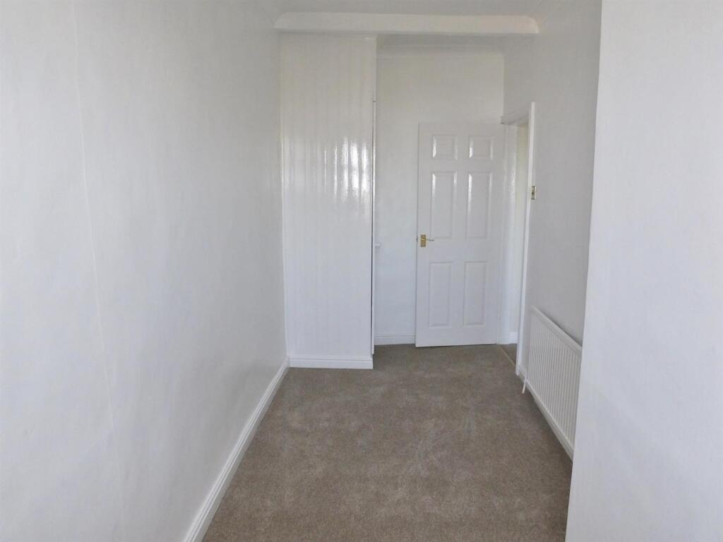 14 - bedroom 2.jpg