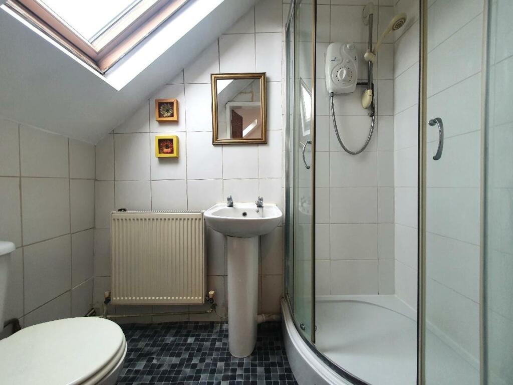 Shower Room.jpg