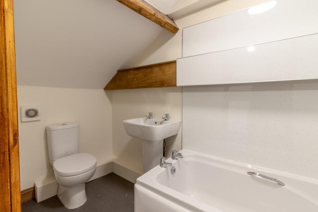 Commercial Street (22 of 25)