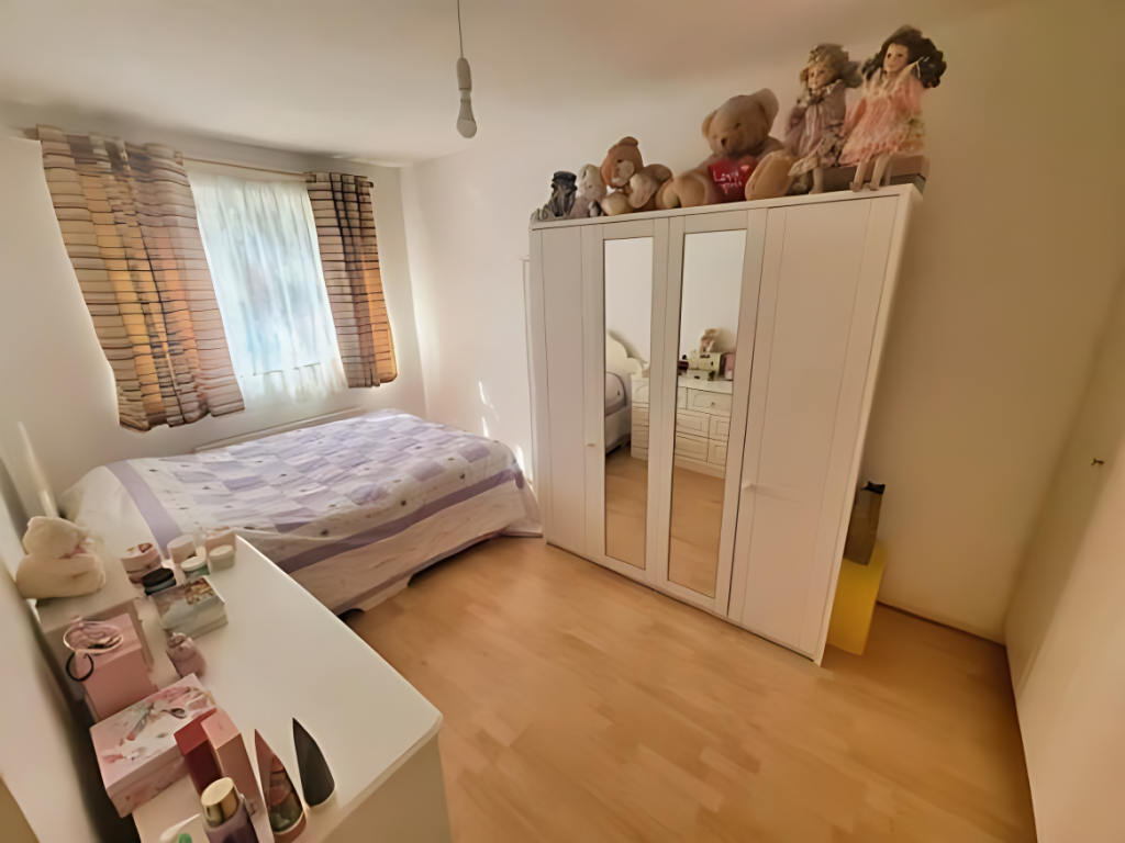 Parents Bedroom 2