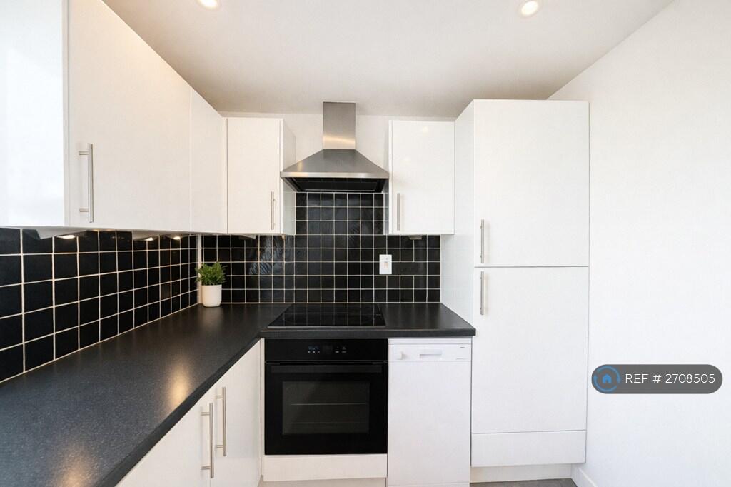 Stylish Fitted Kitchen With Integrated Appliances