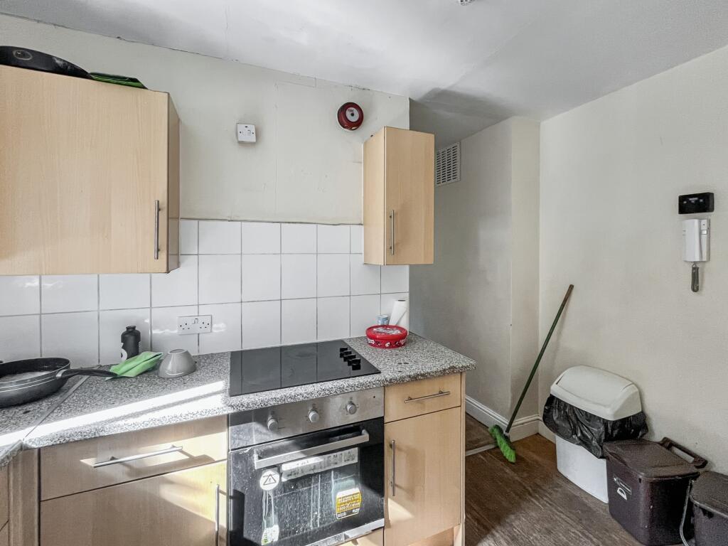 98 Ritherdon Road, Tooting, London SW17 8QQ