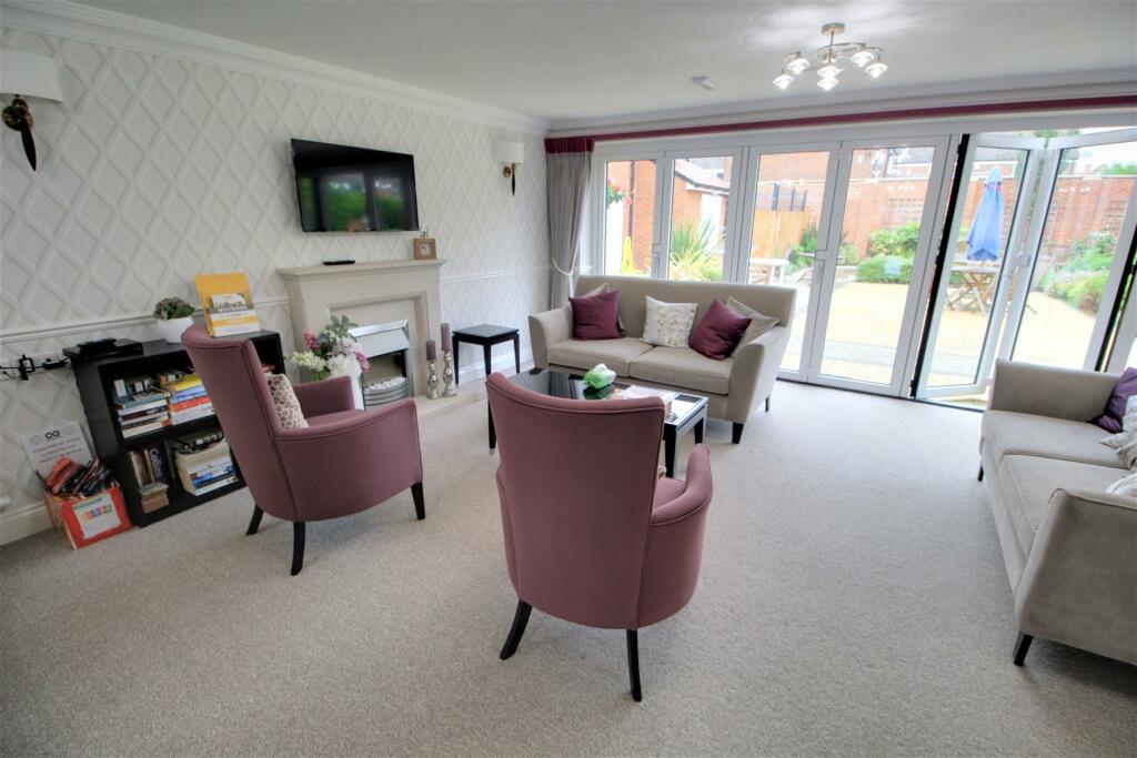 Owners Lounge (2).jpg