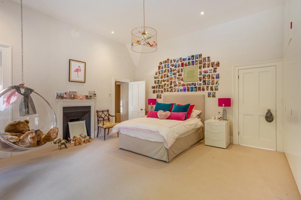 Glebe House 30178...