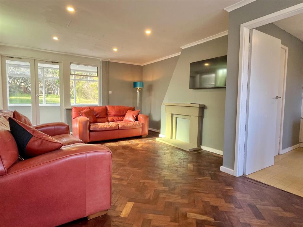 Lounge Through Dining