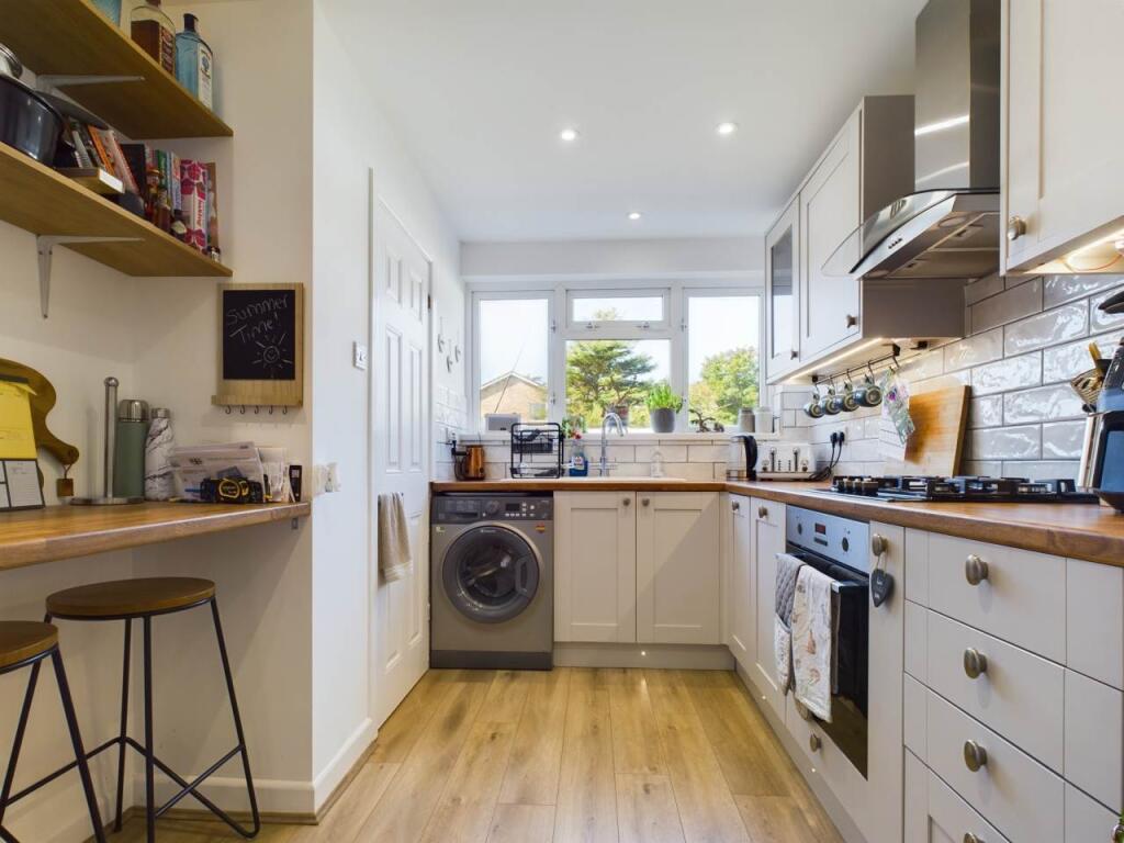 KITCHEN (2)