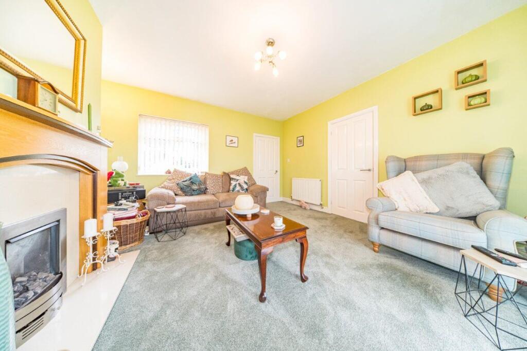 34 Manchester Road lounge 2.jpg