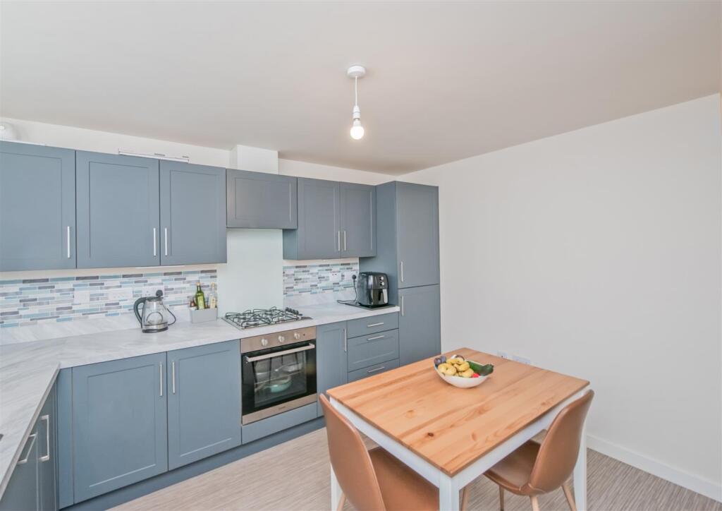 Fitted Dining Kitchen: