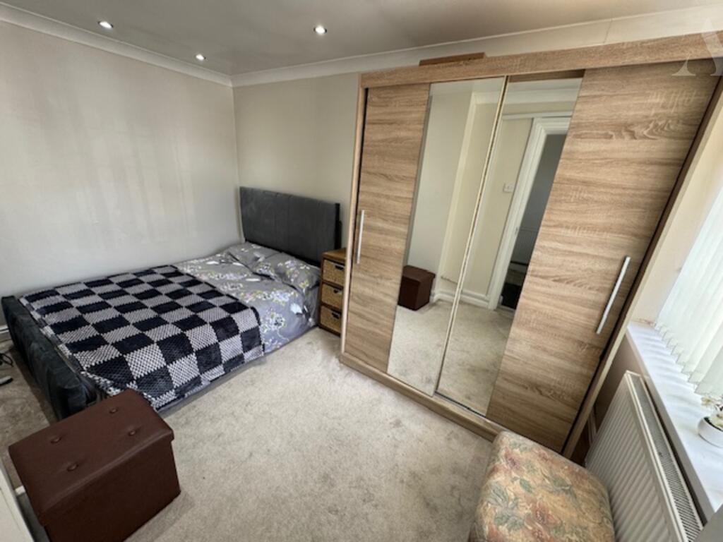 10 Stetchford Road bedroom 1