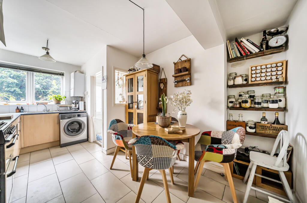 1376066126909f25d793d7