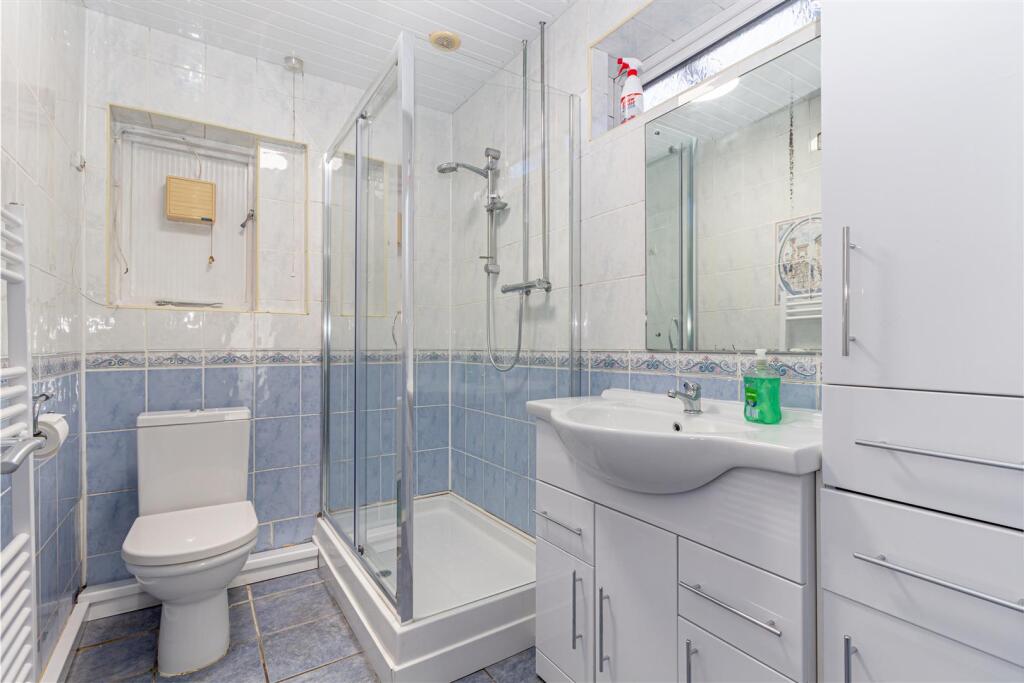Bathroom-1.jpg