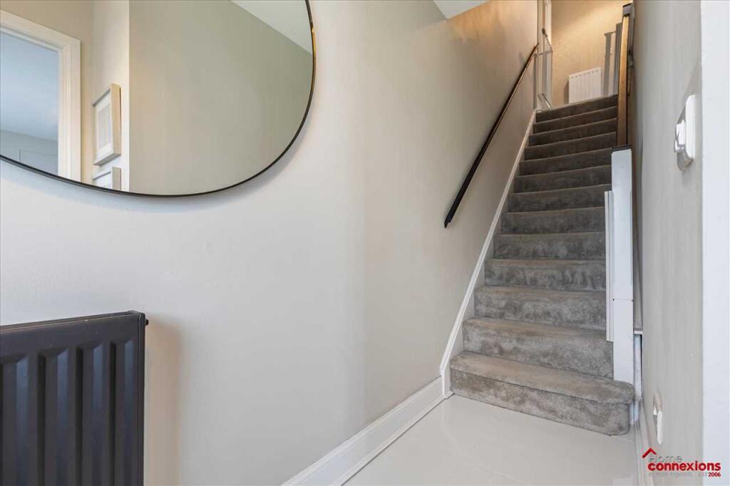 Entrance Hallway (1)