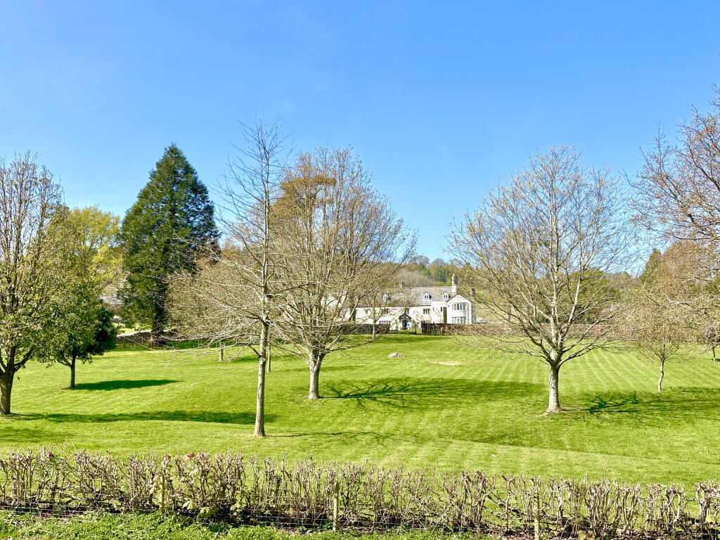 manor house 22
