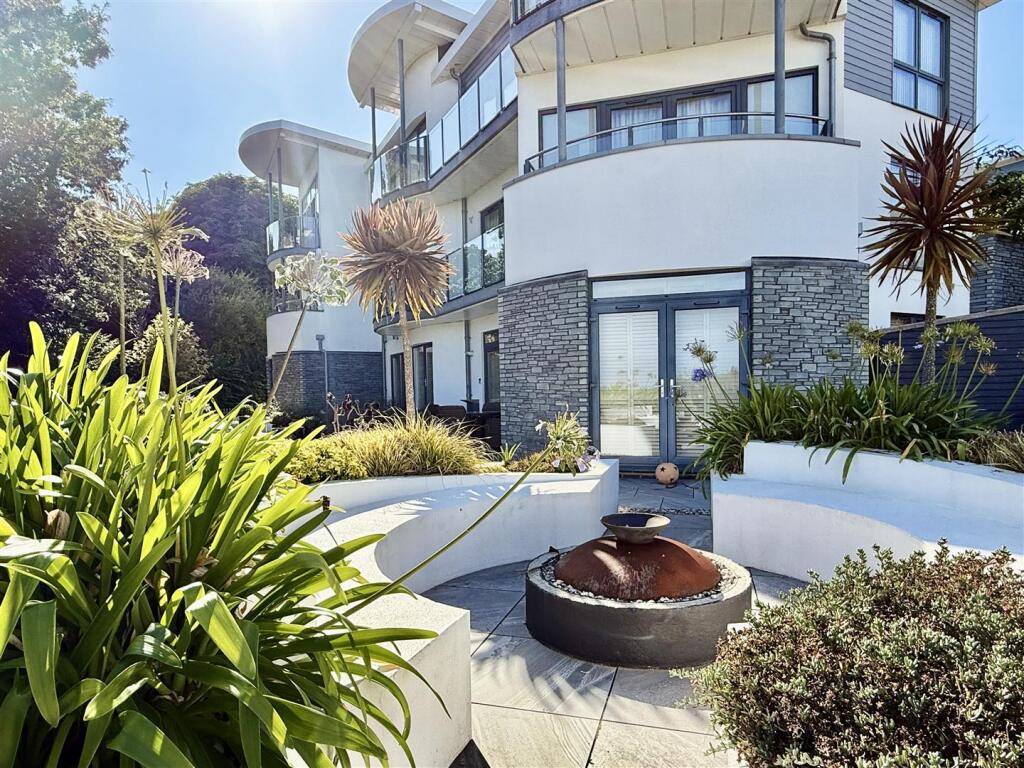 Conversation Pit.jpg