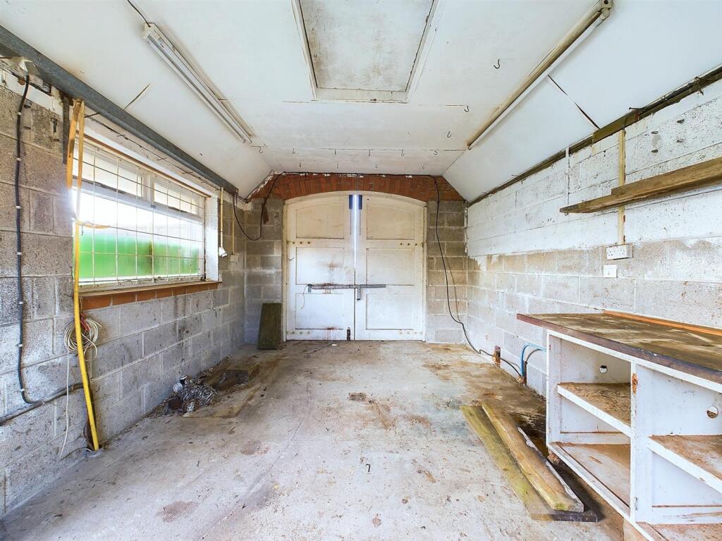 17 - Detached House for Auction, Sea Mills.jpg