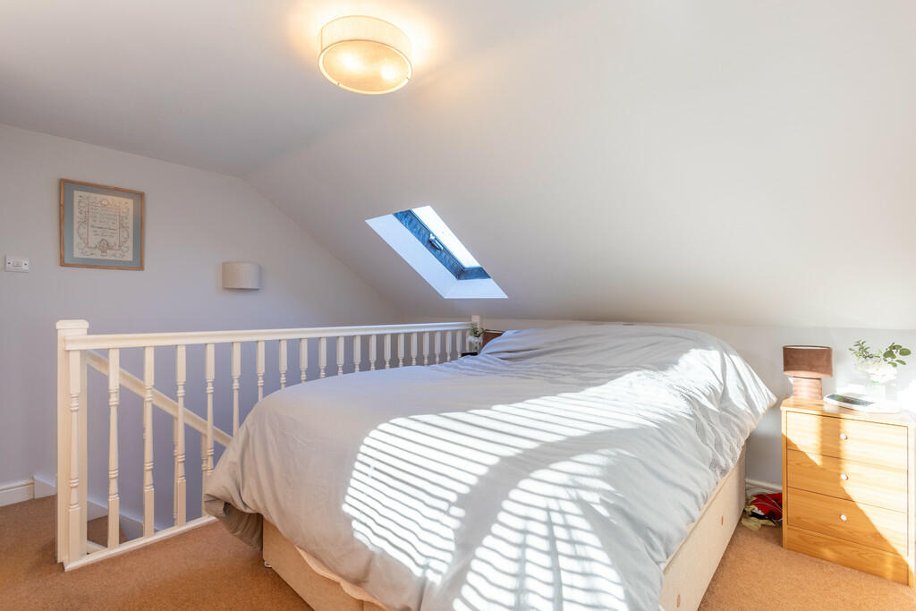 Bedroom 	1