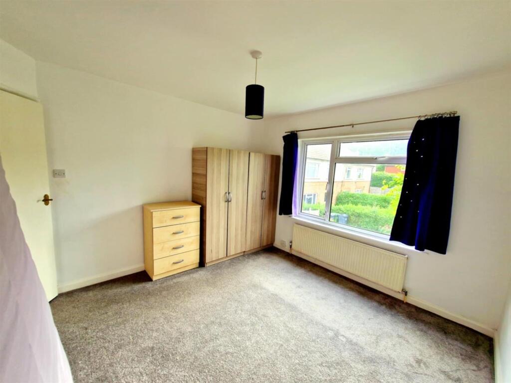smaler bedroom2.jpeg