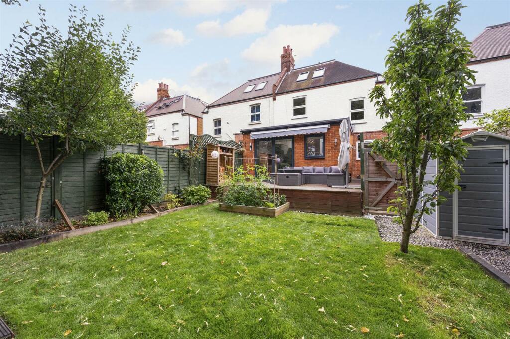 5b, Laurel Road ,8.jpg