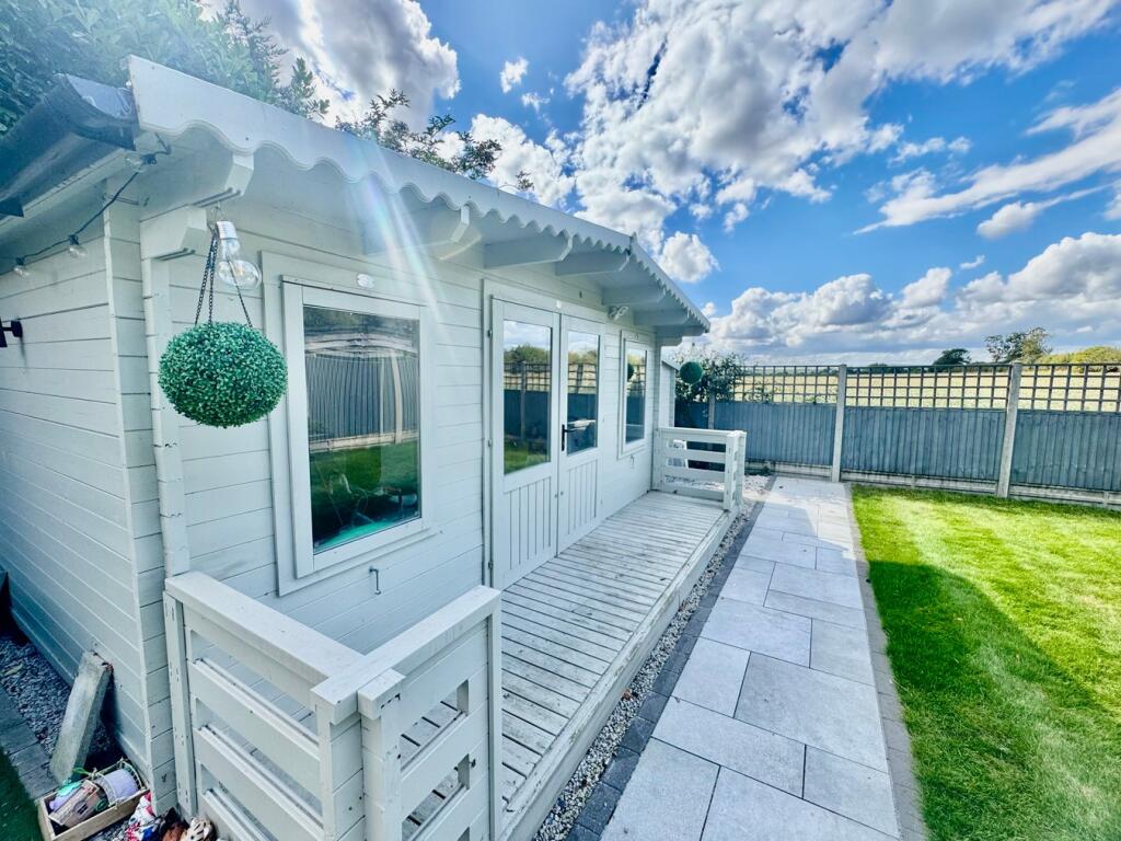 Summer House / Home Garden Office