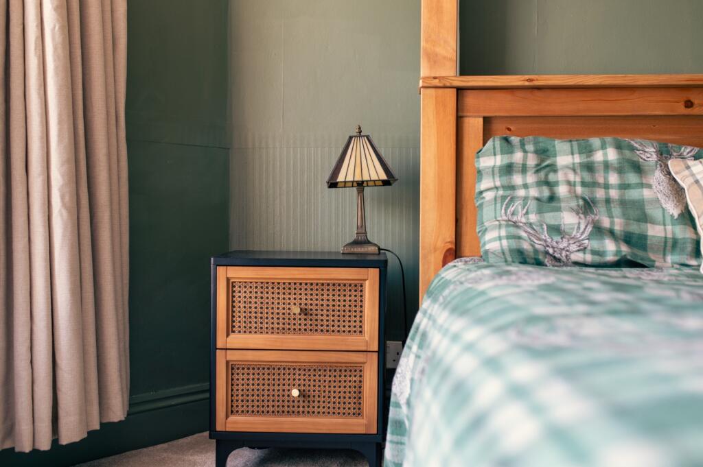 Call 02920 668585 to secure your viewing _12