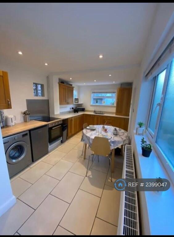 Kitchen /Dinner