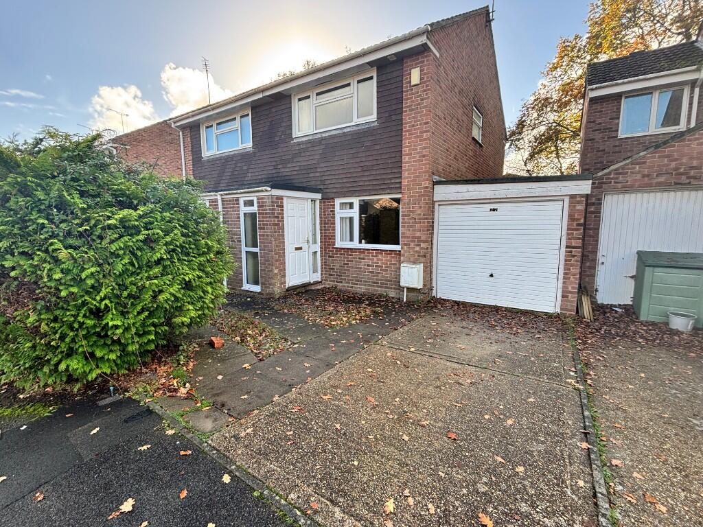 Caledonia Drive, SO45