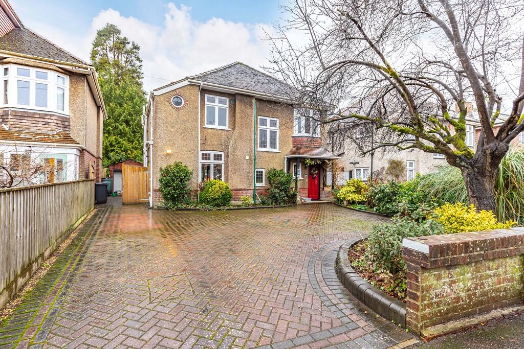 Strouden Avenue, Queens Park, Bournemouth