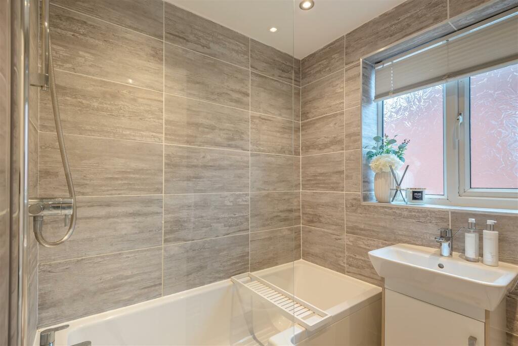 8627565-interior15.jpg