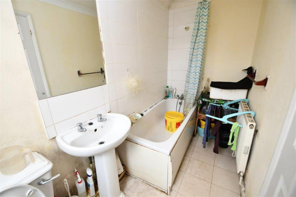 Bathroom 51