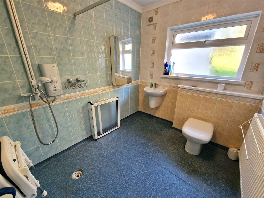 Wet Room.jpg