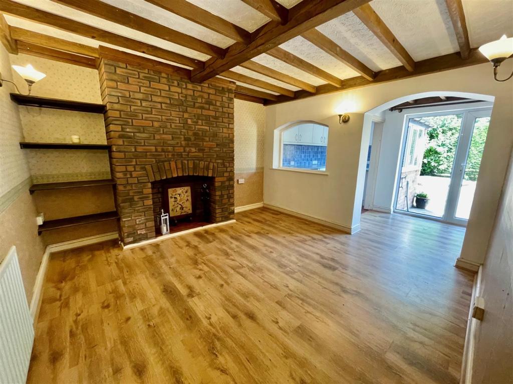 Dining Room: