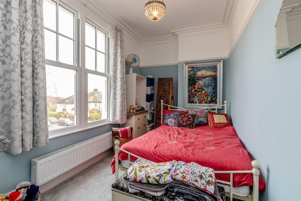 Henleaze Road, Henleaze Bed 2.jpg