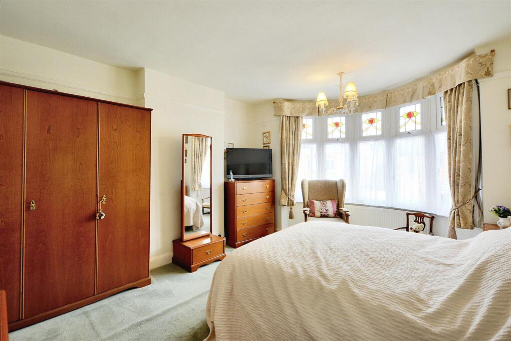 Bedroom 1.jpeg